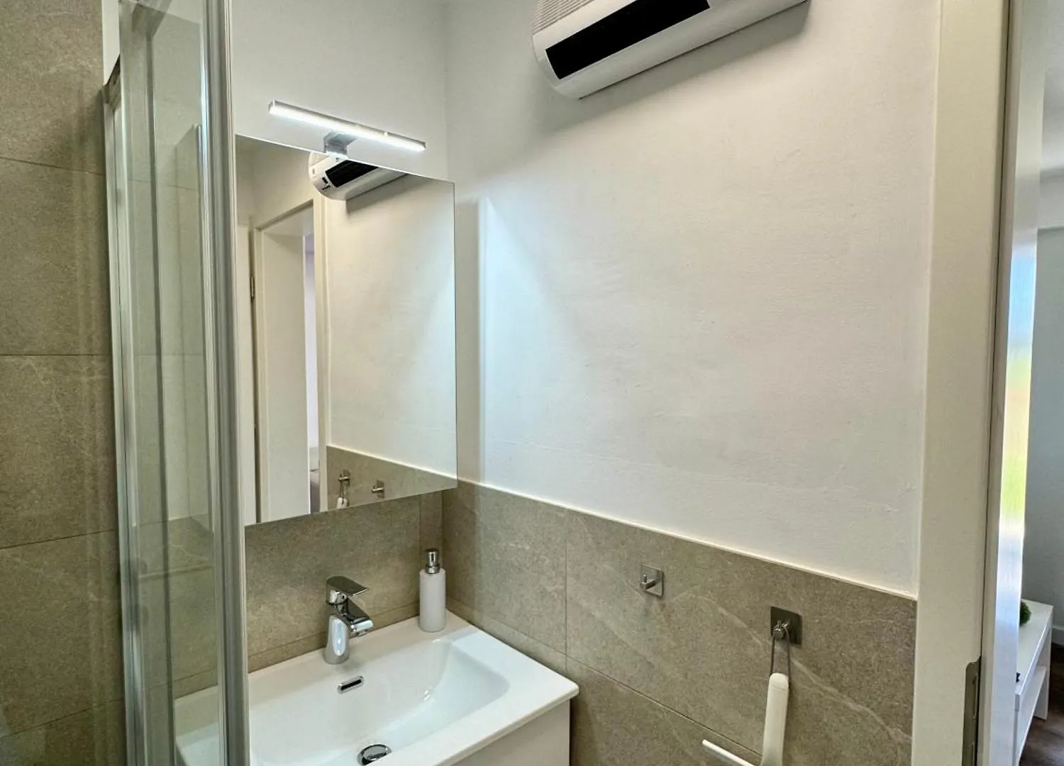 Enna Apartment B Meerblick Perfect Location Medulin Croatia
